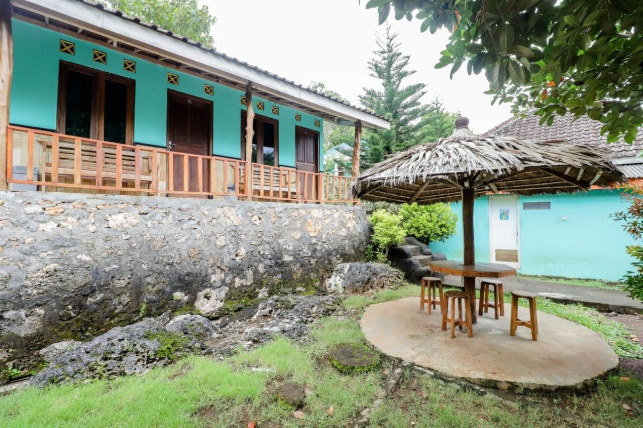 Rock Garden Homestay & Resto Tepus Esterno foto