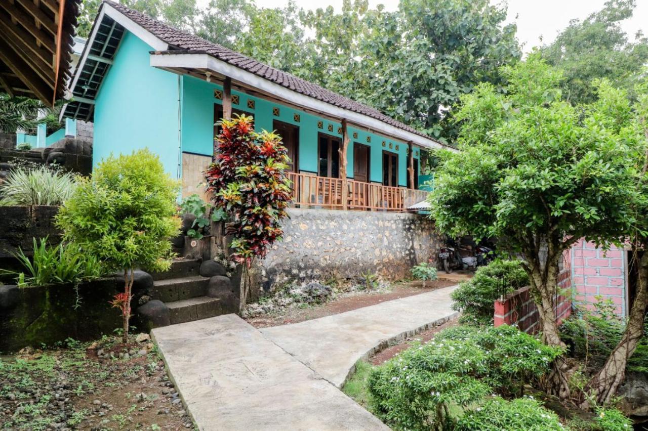 Rock Garden Homestay & Resto Tepus Esterno foto