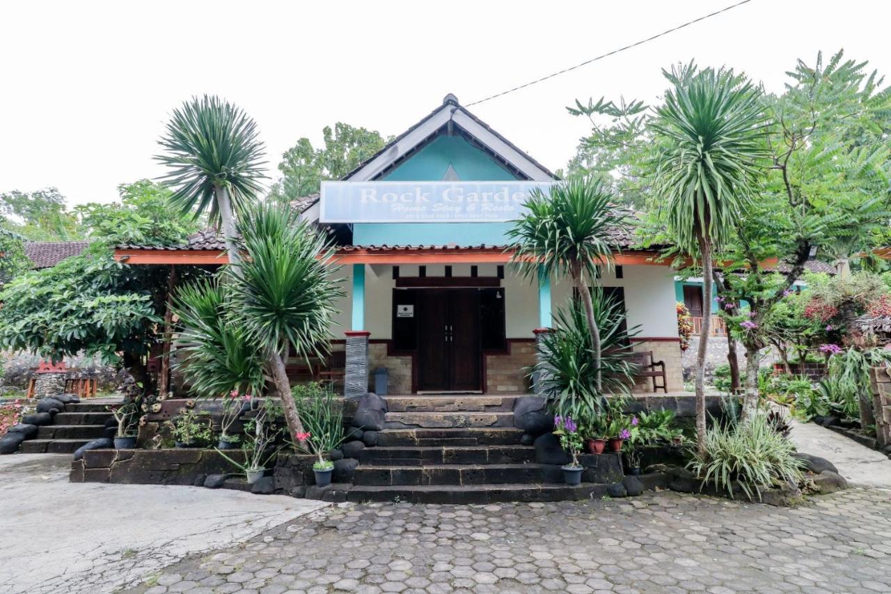Rock Garden Homestay & Resto Tepus Esterno foto