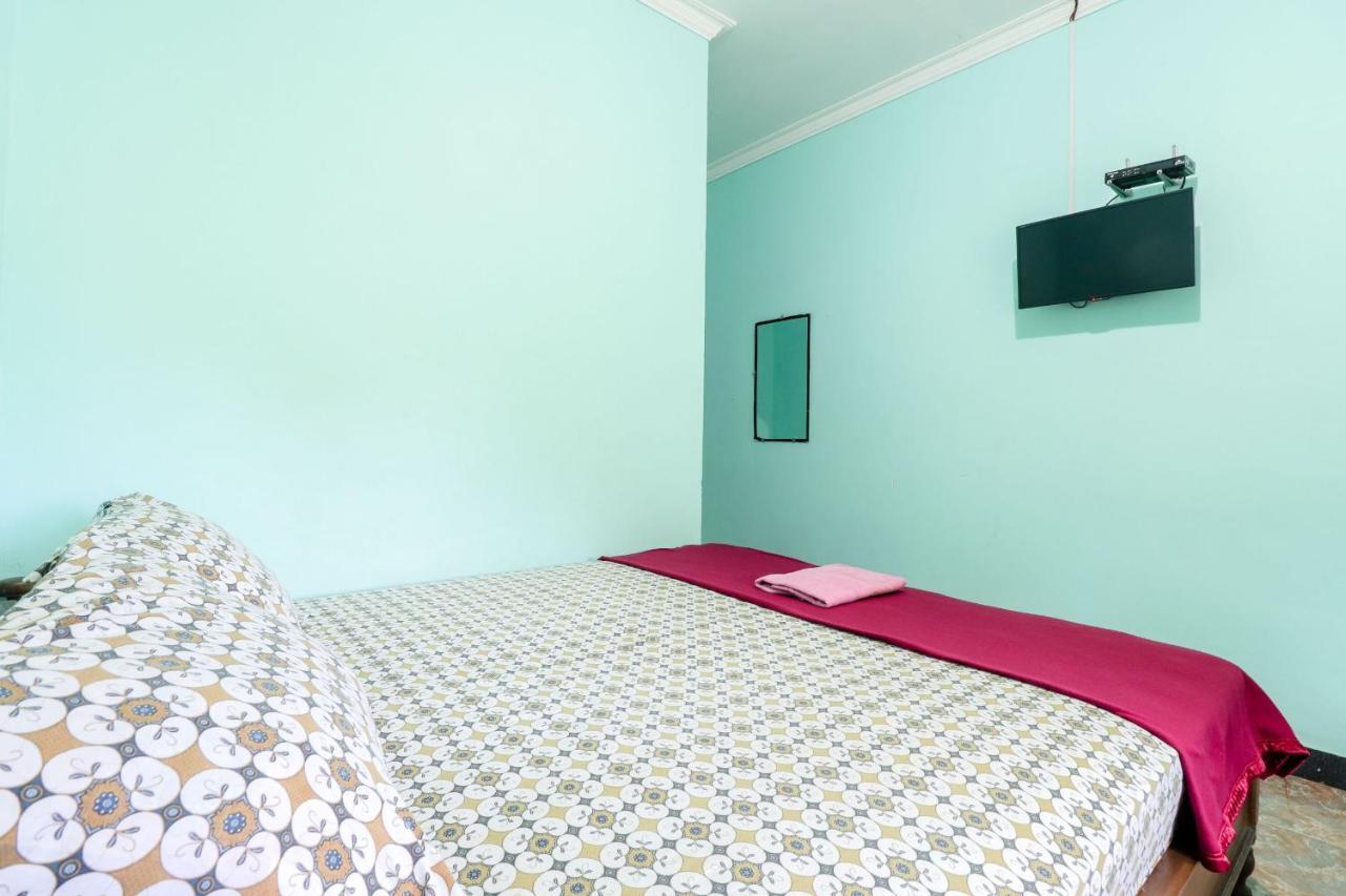Rock Garden Homestay & Resto Tepus Esterno foto