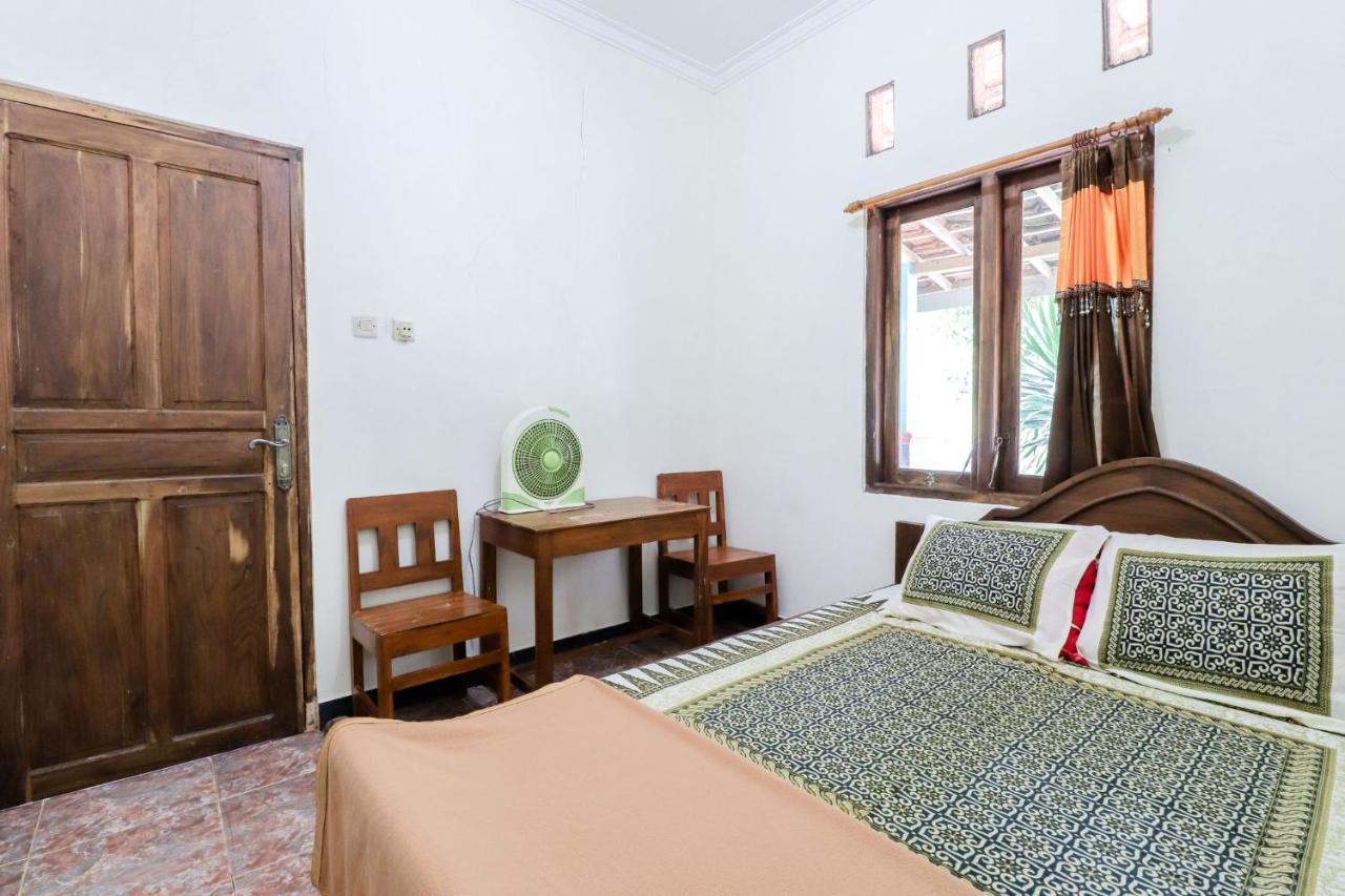Rock Garden Homestay & Resto Tepus Esterno foto