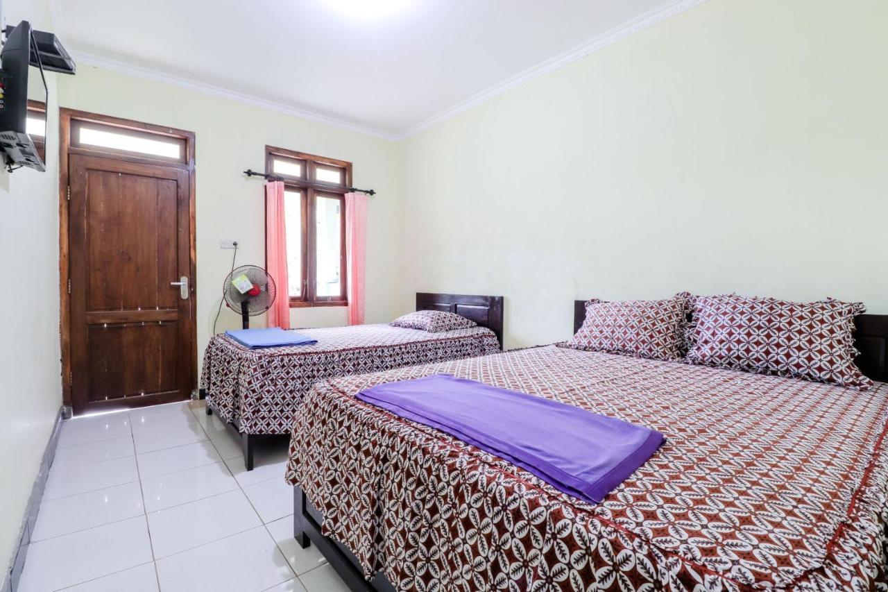 Rock Garden Homestay & Resto Tepus Esterno foto